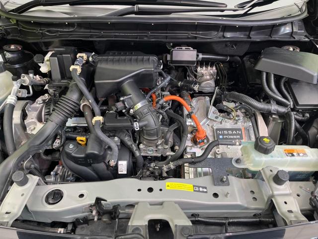 キックス Ｘ　ツートーンインテリアエディション　プロパイロット　衝突軽減装置　禁煙車　１０インチナビ　全周囲カメラ　ＥＴＣ　Ｂｌｕｅｔｏｏｔｈ　フルセグ　スマートキー　シートヒーター　デジタルインナーミラー　ＬＥＤヘッドライト　ＬＥＤフォグランプ（18枚目）