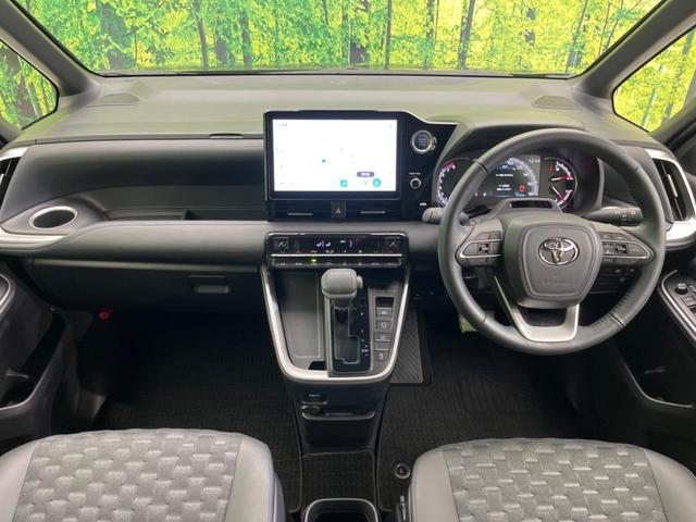 ヴォクシー Ｓ－Ｚ　両側電動ドア　後席モニター　バックカメラ　衝突被害軽減システム　レーダークルーズ　禁煙車　シートヒーター　ドラレコ　コーナーセンサー　スマートキー　ＬＥＤヘッド　ＥＴＣ２．０（2枚目）