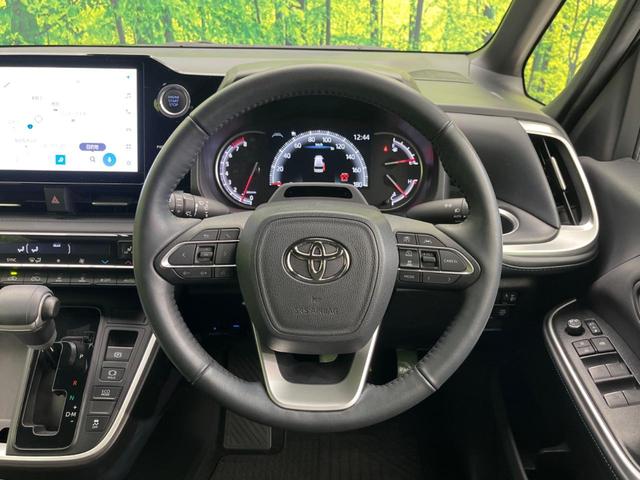 ヴォクシー Ｓ－Ｚ　両側電動ドア　後席モニター　バックカメラ　衝突被害軽減システム　レーダークルーズ　禁煙車　シートヒーター　ドラレコ　コーナーセンサー　スマートキー　ＬＥＤヘッド　ＥＴＣ２．０（12枚目）