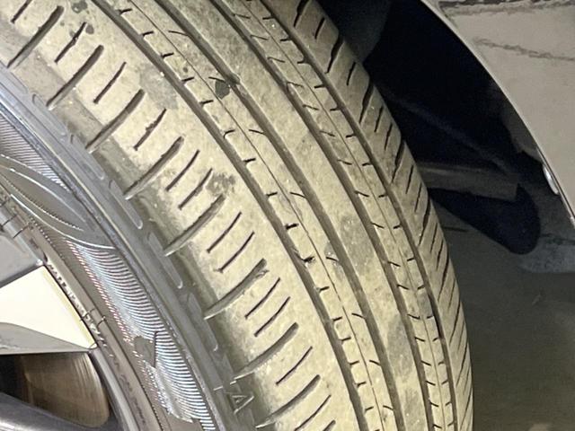 ヴォクシー Ｓ－Ｚ　両側電動ドア　後席モニター　バックカメラ　衝突被害軽減システム　レーダークルーズ　禁煙車　シートヒーター　ドラレコ　コーナーセンサー　スマートキー　ＬＥＤヘッド　ＥＴＣ２．０（22枚目）