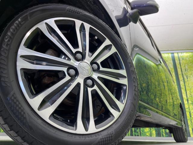 �y�����P�T�C���`�A���~�z�C�[���z�O�ςɃ}�b�`���������A���~�z�C�[���𑕒����Ă���܂��B�e��ЊO�A���~�z�C�[����A�X�^�b�h���X�^�C�����戵�����Ă���܂��B���񂲑��k����������