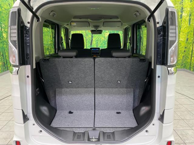 ���i�̂���������ʋ΁A���}���ɏ\���ȉ׎��X�y�[�X���m�ۂ��Ă���܂��B�Z�J���h�V�[�g��|���ƁA�傫�ȉו��̐ύڂ��\�ł���