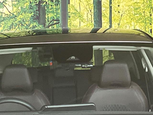 �y�C���e���W�F���g�G�}�[�W�F���V�[�u���[�L�z�t�����g�J�����őO���̎ԗ�����s�҂����m�B�Փ˂������Ȏ��͏Փ˔�Q�y���u���[�L���쓮�A�Փˉ�����T�|�[�g�B�����S�Ƀh���C�u�����y���݂��������܂��B