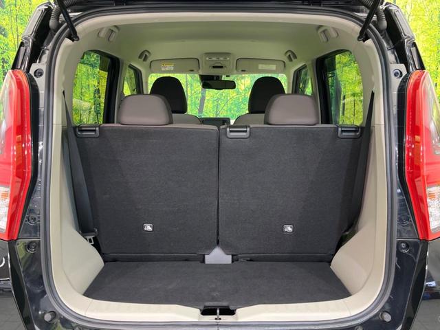 ���i�̂���������ʋ΁A���}���ɏ\���ȉ׎��X�y�[�X���m�ۂ��Ă���܂��B�Z�J���h�V�[�g��|���ƁA�傫�ȉו��̐ύڂ��\�ł���