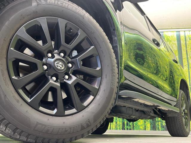 �y�����P�W�C���`�A���~�z�C�[���z�O�ςɃ}�b�`���������A���~�z�C�[���𑕒����Ă���܂��B�e��ЊO�A���~�z�C�[����A�X�^�b�h���X�^�C�����戵�����Ă���܂��B���񂲑��k����������