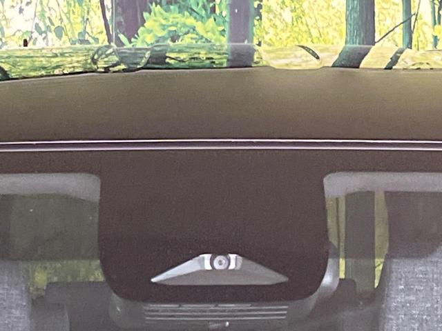 �y�g���^�Z�[�t�e�B�Z���X�z���s���ɑO���̎ԗ�����F�����A�Փ˂������Ȏ��͌x��ƃu���[�L�ŏՓˉ���Ɣ�Q�y�����A�V�X�g�B�����S�Ƀh���C�u�����y���݂��������܂��B