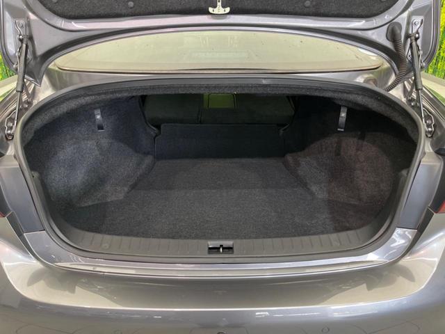 ���i�̂���������ʋ΁A���}���ɏ\���ȉ׎��X�y�[�X���m�ۂ��Ă���܂��B