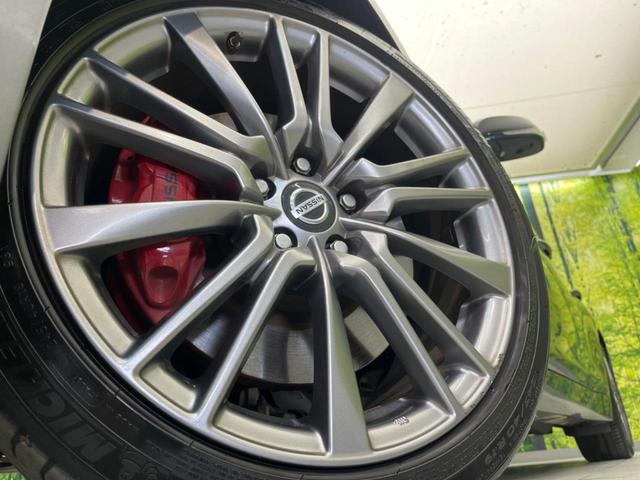 �y�����P�X�C���`�A���~�z�C�[���z�O�ςɃ}�b�`���������A���~�z�C�[���𑕒����Ă���܂��B�e��ЊO�A���~�z�C�[����A�X�^�b�h���X�^�C�����戵�����Ă���܂��B���񂲑��k����������