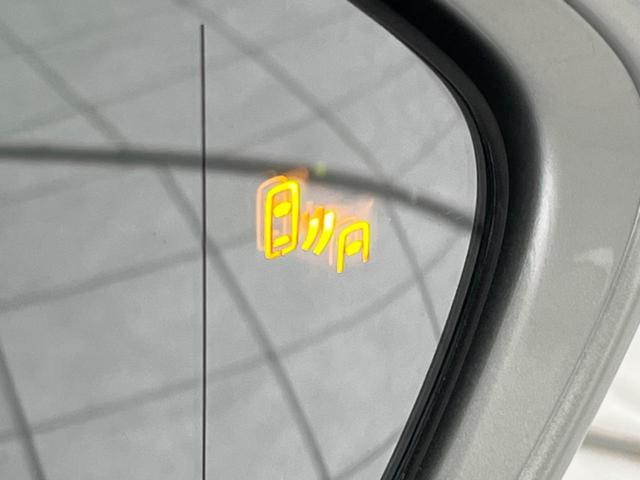 �y�u���C���h�X�|�b�g���j�^�[�z���s���A�h�A�~���[�̎��p�ɂȂ�₷���ӏ��Ɍ㑱�Ԃ��ڋ߂���ƃT�C�h�~���[�̃����Y�Ɍx����\���I�h���C�o�[�ɒ��ӊ��N�����Ă���܂��B