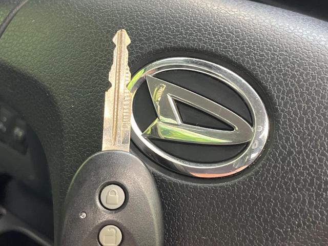 �y�L�[���X�z�������ꂽ�ꏊ����ł��{�^����Ńh�A�̊J���E�{�����ł���̂łƂ��Ă��֗��I�h�A�̌�������ɏ������邱�Ƃ�����܂����