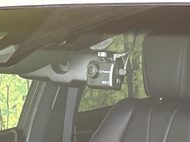 プレミアム　ＳＤナビ　バックカメラ　衝突被害軽減　レーダークルーズ　禁煙車　ハーフレザーシート　パワーシート　ドラレコ　スマートキー　ＬＥＤヘッド　ＥＴＣ　純正１８インチアルミ　オートハイビーム（画像7）