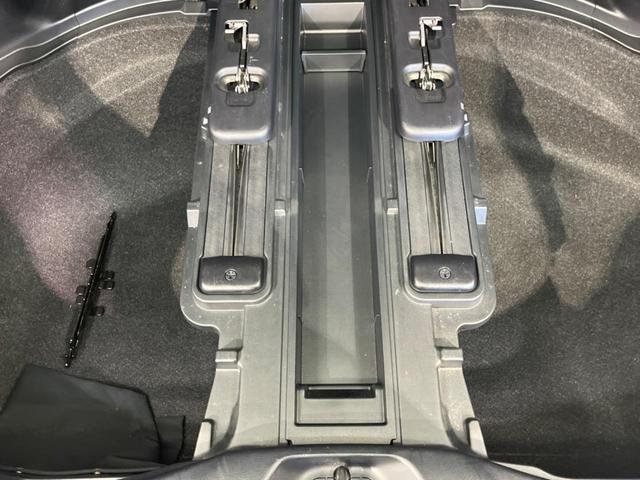 ２．５Ｓ　Ｃパッケージ　サンルーフ　両側電動ドア　フリップダウンモニター　ディスプレイオーディオ　バックカメラ　禁煙車　衝突被害軽減システム　レーダークルーズ　電動リアゲート　前席シートエアコン（画像27）