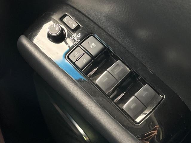 ２．５Ｓ　Ｃパッケージ　サンルーフ　両側電動ドア　フリップダウンモニター　ディスプレイオーディオ　バックカメラ　禁煙車　衝突被害軽減システム　レーダークルーズ　電動リアゲート　前席シートエアコン（画像48）