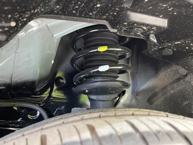 ハイブリッドＧ　届出済未使用車　衝突軽減　レーダークルーズ　シートヒーター　クリアランスソナー　スマートキー　オートライト　ＬＥＤヘッド　車線逸脱警報　アイドリングストップ　ステアリングスイッチ　オートライト（画像21）
