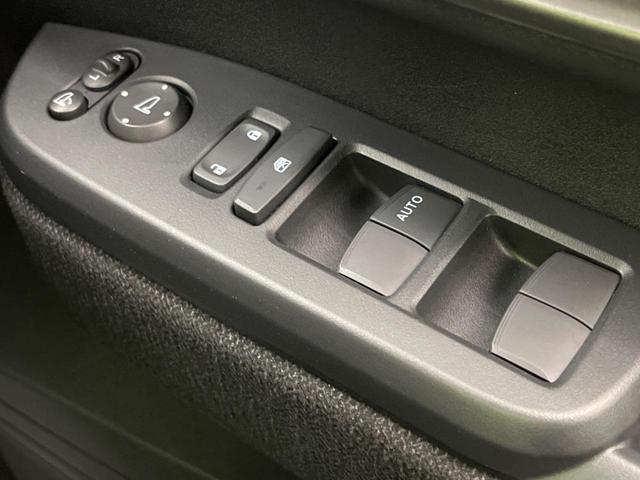 ベースグレード　電動ドア　純正ナビ　バックカメラ　衝突軽減システム　シートヒーター　禁煙車　コーナーセンサー　スマートキー　ＬＥＤヘッド　純正１４インチアルミ　オートハイビーム　車線逸脱警報　オートライト（画像42）