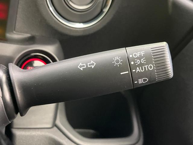 ベースグレード　電動ドア　純正ナビ　バックカメラ　衝突軽減システム　シートヒーター　禁煙車　コーナーセンサー　スマートキー　ＬＥＤヘッド　純正１４インチアルミ　オートハイビーム　車線逸脱警報　オートライト（画像49）