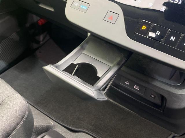 ｅ－パワー　ハイウェイスターＶ　両側電動ドア　後席モニター　全周囲カメラ　衝突被害軽減システム　レーダークルーズ　禁煙車　ドラレコ　コーナーセンサー　スマートキー　ＬＥＤヘッド　ビルトインＥＴＣ　純正１６インチアルミ　車線逸脱警報（画像54）