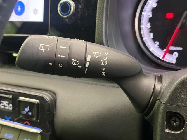 Ｓ－Ｚ　１３．２インチ後席モニター　両側電動スライド　衝突軽減装置　禁煙車　純正１０．５インチナビ　ＥＴＣ２．０　Ｂｌｕｅｔｏｏｔｈ　フルセグ　前席中列シートヒーター　ハーフレザーシート　パワーバックドア（画像50）