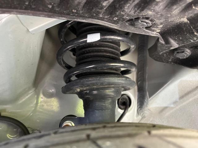 ハイブリッドＳ　電動スライドドア　衝突軽減装置　禁煙車　メーカー純正９インチナビ　全周囲カメラ　レーダークルーズコントロール　Ｂｌｕｅｔｏｏｔｈ　フルセグ　スマートキー　シートヒーター　ＬＥＤヘッド　レーンアシスト（画像20）
