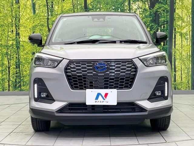 プレミアムＧ　ＨＥＶ　衝突軽減装置　禁煙車　９インチディスプレイオーディオ　全周囲カメラ　レーダークルーズコントロール　ＬＥＤヘッドライト　シートヒーター　スマートキー　コーナーセンサー　ステアリングスイッチ（画像14）