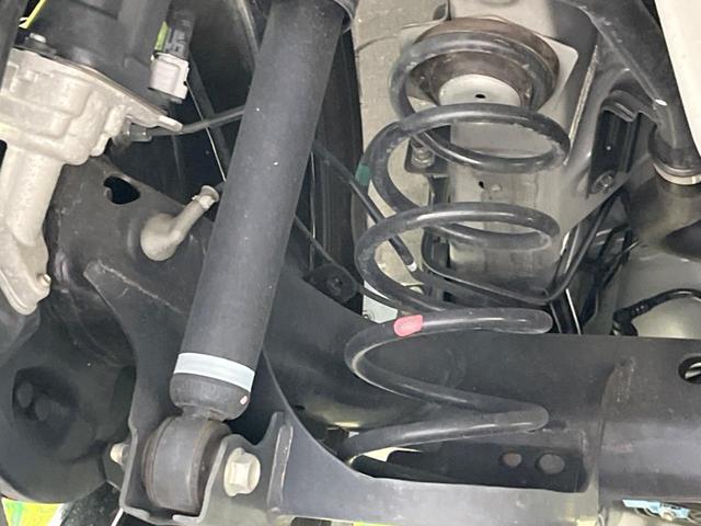プレミアムＧ　ＨＥＶ　衝突軽減装置　禁煙車　９インチディスプレイオーディオ　全周囲カメラ　レーダークルーズコントロール　ＬＥＤヘッドライト　シートヒーター　スマートキー　コーナーセンサー　ステアリングスイッチ（画像20）