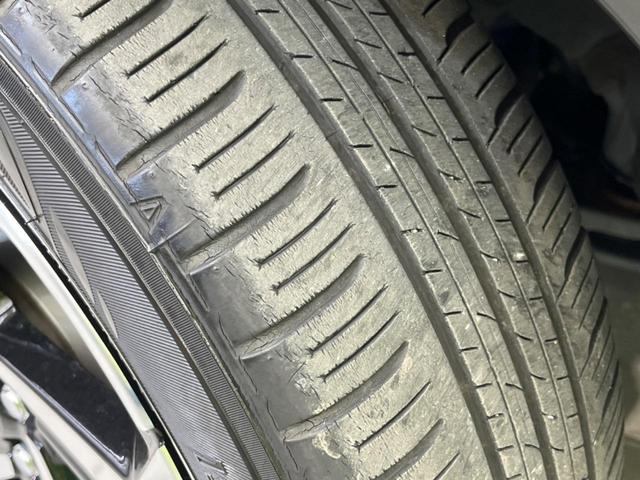 プレミアムＧ　ＨＥＶ　衝突軽減装置　禁煙車　９インチディスプレイオーディオ　全周囲カメラ　レーダークルーズコントロール　ＬＥＤヘッドライト　シートヒーター　スマートキー　コーナーセンサー　ステアリングスイッチ（画像35）