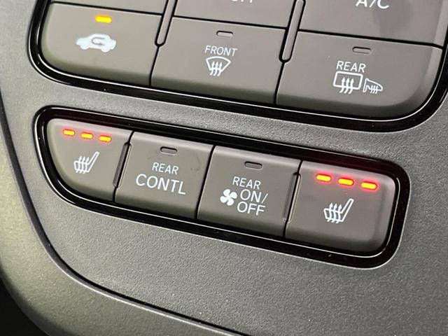ｅ：ＨＥＶスパーダ　登録済未使用車　両側電動ドア　全周囲カメラ　衝突被害軽減システム　ハーフレザーシート　コーナーセンサー　スマートキー　ＬＥＤヘッド　純正１６インチアルミ　オートハイビーム　車線逸脱警報　オートライト（画像6）