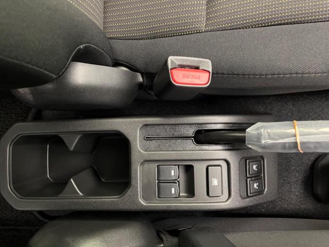 ＦＣ　４ＷＤ　禁煙車　衝突軽減　コーナーセンサー　スマートキー　ＬＥＤヘッド　純正１５インチアルミ　車線逸脱警報　オートライト　オートエアコン　ＬＥＤフォグ（画像51）