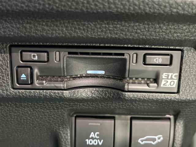 ハイブリッド　Ｚ　ガラスルーフ　１０．５型ナビ　寒冷地仕様　全周囲カメラ　衝突軽減装置　禁煙車　電動リアゲート　ルーフレール　パワーシート　ドラレコ　ステアリングヒーター　コーナーセンサー　ＬＥＤヘッド　ＥＴＣ２．０（画像8）