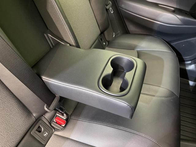 ハイブリッド　Ｚ　ガラスルーフ　１０．５型ナビ　寒冷地仕様　全周囲カメラ　衝突軽減装置　禁煙車　電動リアゲート　ルーフレール　パワーシート　ドラレコ　ステアリングヒーター　コーナーセンサー　ＬＥＤヘッド　ＥＴＣ２．０（画像40）