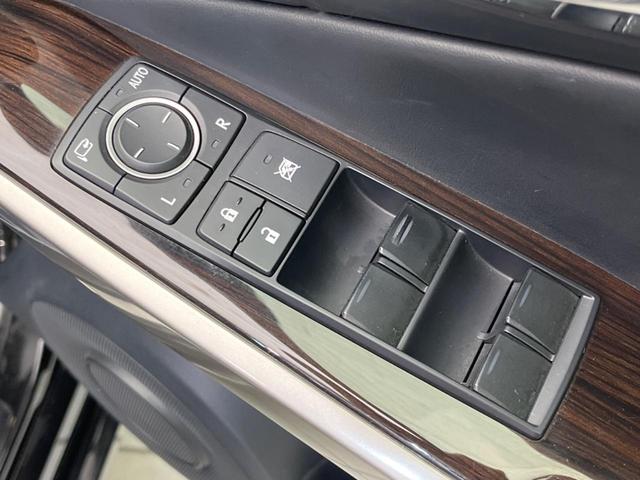 ＩＳ３００ｈ　バージョンＬ　オプションアルミ　純正ナビ　バックカメラ　衝突被害軽減　禁煙車　レーダークルーズ　パワーシート　ドラレコ　コーナーセンサー　スマートキー　ＬＥＤヘッド　ＥＴＣ　純正１８インチアルミ　オートライト（画像22）