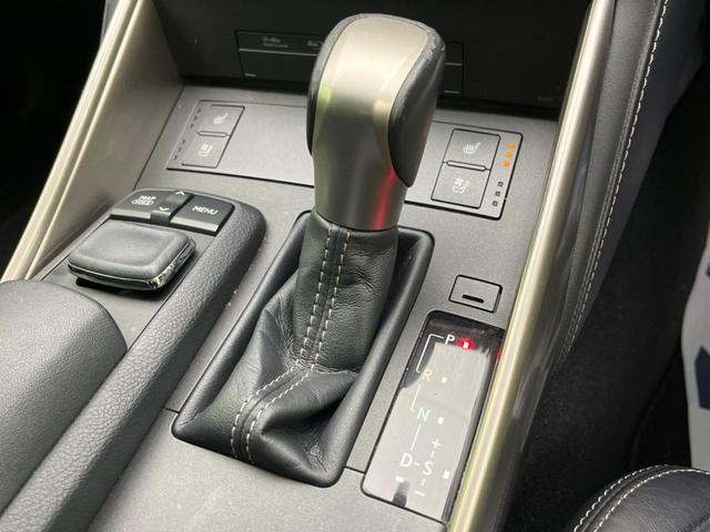 ＩＳ３００ｈ　バージョンＬ　オプションアルミ　純正ナビ　バックカメラ　衝突被害軽減　禁煙車　レーダークルーズ　パワーシート　ドラレコ　コーナーセンサー　スマートキー　ＬＥＤヘッド　ＥＴＣ　純正１８インチアルミ　オートライト（画像28）