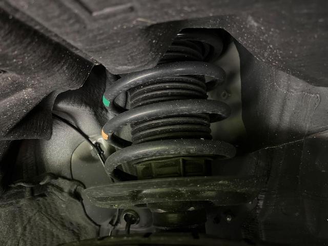 エレガント　全周囲カメラ　衝突軽減　レーダークルーズ　禁煙車　９．８インチディスプレイオーディオ　コーナーセンサー　レーンキープ　スマートキー　ＬＥＤヘッド　２．０ＥＴＣ　車線逸脱警報（画像31）