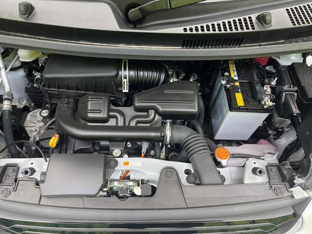 カスタムＸリミテッド　届出済未使用車　両側電動スライド　純正９インチディスプレイオーディオ　全周囲カメラ　禁煙車　衝突軽減装置　レーダークルーズ　ハーフレザーシート　シートヒーター　レーンキープ　スマートキー（画像18）