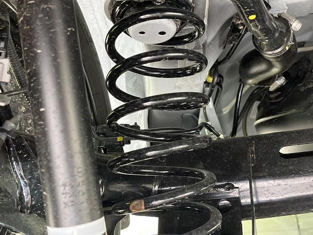 カスタムＸリミテッド　届出済未使用車　両側電動スライド　純正９インチディスプレイオーディオ　全周囲カメラ　禁煙車　衝突軽減装置　レーダークルーズ　ハーフレザーシート　シートヒーター　レーンキープ　スマートキー（画像20）