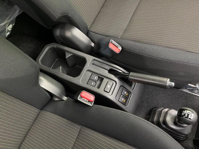 ＦＣ　４ＷＤ　セーフティサポート　禁煙車　レーダークルーズコントロール　シートヒーター　ＬＥＤヘッドライト　レーンアシスト　コーナーセンサー　オートマチックハイビーム　純正１５インチアルミホイール（画像48）