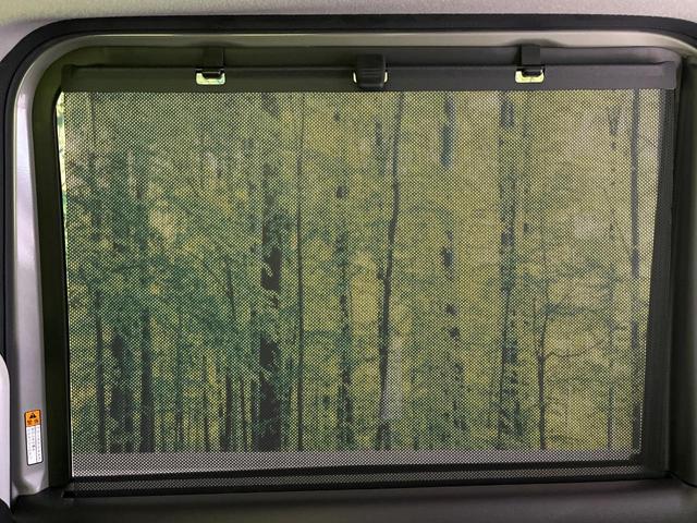 ハイブリッドＸＺ　両側電動スライド　禁煙車　衝突軽減装置　メーカー９インチ　全周囲カメラ　ＥＴＣ　Ｂｌｕｅｔｏｏｔｈ　フルセグ　シートヒーター　ステアリングスイッチ　レーダークルーズコントロール　革巻きステアリング（画像30）