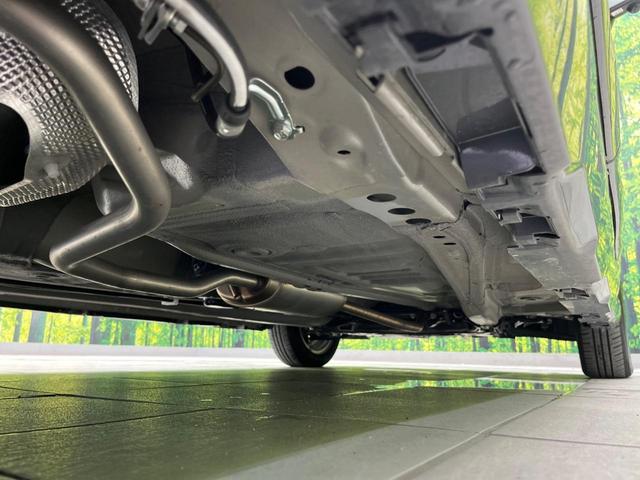 ハイブリッドＸＺ　両側電動スライド　禁煙車　衝突軽減装置　メーカー９インチ　全周囲カメラ　ＥＴＣ　Ｂｌｕｅｔｏｏｔｈ　フルセグ　シートヒーター　ステアリングスイッチ　レーダークルーズコントロール　革巻きステアリング（画像32）