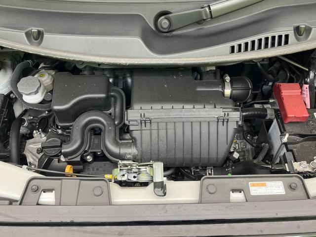 ハイブリッドＸＳ　メーカー９インチナビ　禁煙車　全周囲カメラ　両側電動スライド　レーダークルーズコントロール　ステアリングスイッチ　革巻きステアリング　Ｂｌｕｅｔｏｏｔｈ　フルセグ　シートヒーター　スマートキー（画像2）
