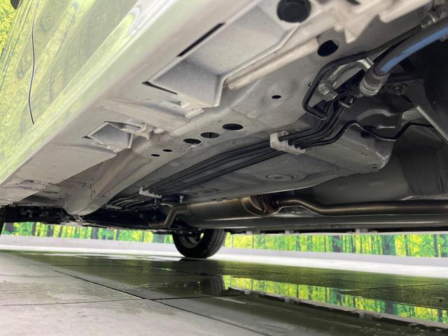 ハイブリッドＸＳ　メーカー９インチナビ　禁煙車　全周囲カメラ　両側電動スライド　レーダークルーズコントロール　ステアリングスイッチ　革巻きステアリング　Ｂｌｕｅｔｏｏｔｈ　フルセグ　シートヒーター　スマートキー（画像17）