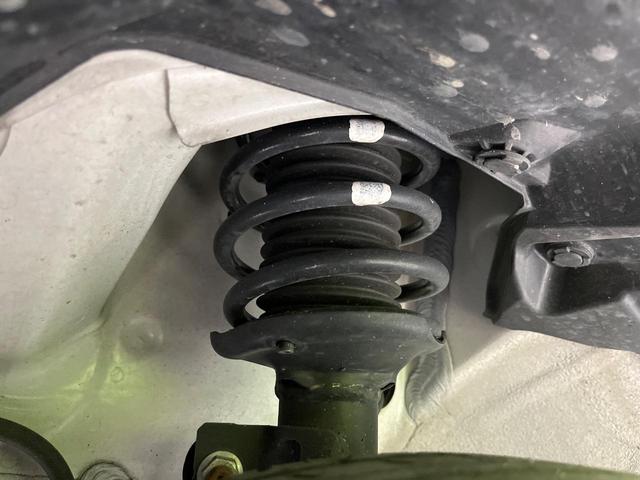 ハイブリッドＸＳ　メーカー９インチナビ　禁煙車　全周囲カメラ　両側電動スライド　レーダークルーズコントロール　ステアリングスイッチ　革巻きステアリング　Ｂｌｕｅｔｏｏｔｈ　フルセグ　シートヒーター　スマートキー（画像28）