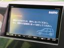 Ｘ　ＳＤナビ　禁煙車　バックカメラ　フルセグ　ＨＩＤヘッドライト　純正１４インチアルミ　革巻きハンドル　フロントフォグ　スマートキ－　オートエアコン　ラゲッジアンダーボックス　電動格納ミラー　ＤＶＤ再生(3枚目)