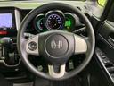 インテリアに合わせたデザインのステアリングは、運転される方のことも考え、運転しやすい形状、大きさです。是非一度、実際に触ってお確かめください。