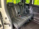 後部座席も気になるようなキズ・汚れやへたり等、大きなダメージはなく、良好な状態です。