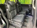 後部座席も気になるようなキズ・汚れやへたり等、大きなダメージはなく、良好な状態です。