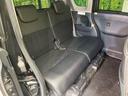 後部座席も気になるようなキズ・汚れやへたり等、大きなダメージはなく、良好な状態です。