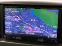 ベースグレード　電動スライドドア　７インチＳＤナビ　禁煙車　ＥＴＣ　ドラレコ　シートヒーター　ＨＩＤヘッド　スマートキー　アイドリングストップ　オートエアコン　純正１４インチアルミホイール　オートライト（47枚目）