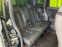 後部座席も気になるようなキズ・汚れやへたり等、大きなダメージはなく、良好な状態です。