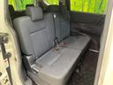 後部座席も気になるようなキズ・汚れやへたり等、大きなダメージはなく、良好な状態です。