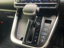 ハイブリッドＳ－Ｚ　両側電動スライドドア　両側電動スライドドア　純正エアロ　純正１０．５型ナビ　後席モニター　バックカメラ　衝突警報装置　レーダークルーズコントロール　禁煙車　パワーバックドア　ハーフレ（63枚目）